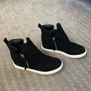 Madden Girl Piperr Wedge Sneakers - sz. 7